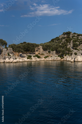 Stone ruins of buildings near the Mediterranean coast of Turkey. © Arzi