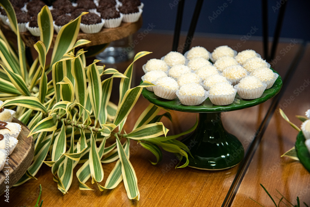 white chocolat ball, condensed milk candy balls, candy balls white chocolat ball, condensed milk candy balls, candy balls