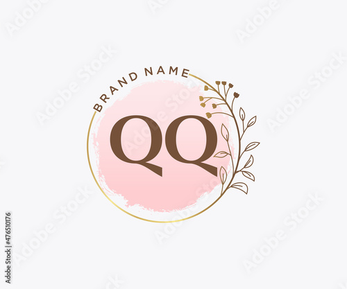 Initial QQ feminine logo. Usable for Nature, Salon, Spa, Cosmetic and Beauty Logos. Flat Vector Logo Design Template Element.
