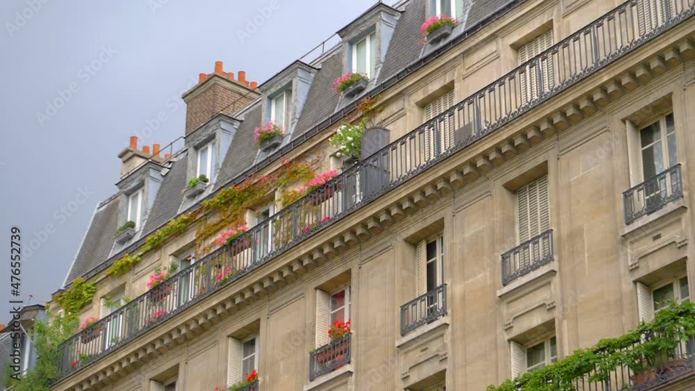 Architecture in Paris in slow motion 180fps