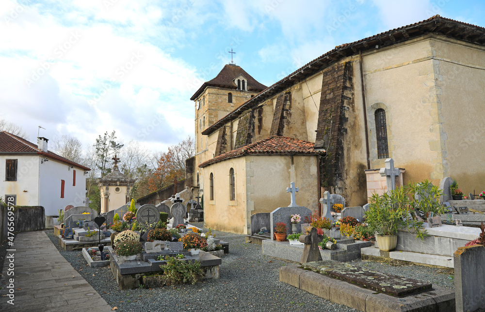 cementerio iglesia de espelette lápidas pueblo vasco francés francia 4M0A8420-as21