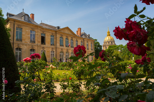 Photography The Dôme des Invalides, the burial site of Napoleon seen from the Musée Rodin