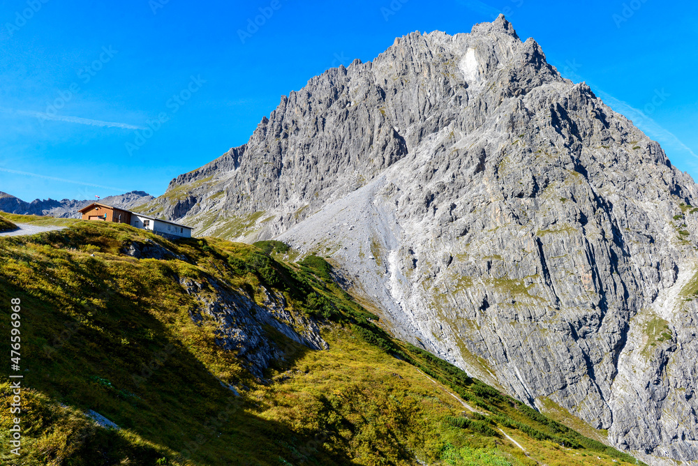 Seekopf Gipfel über dem Lünersee in Vorarlberg 