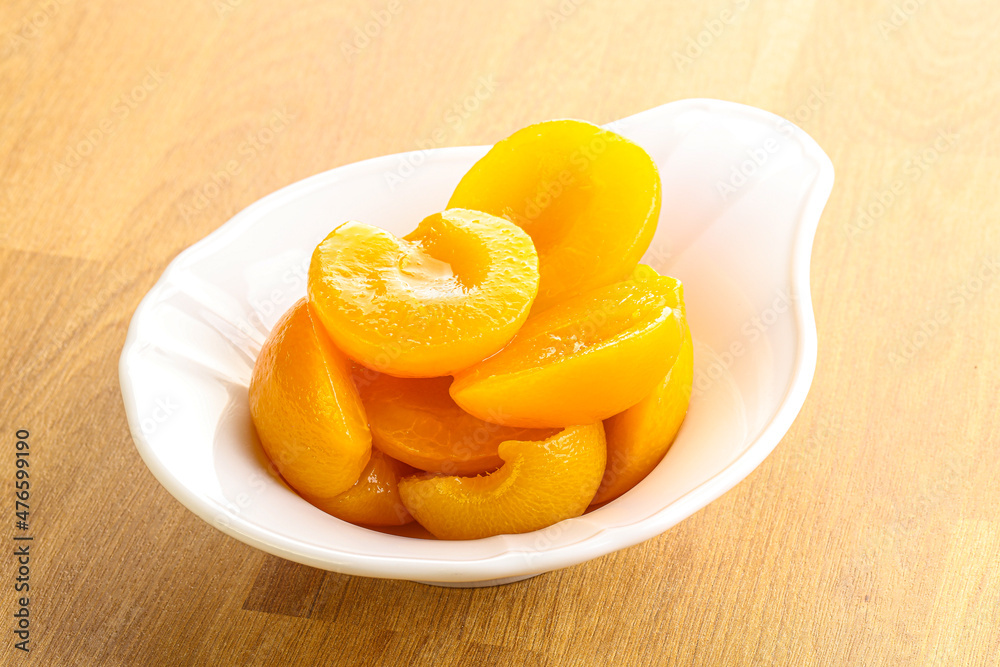 Canned apricot – sweet light dessert