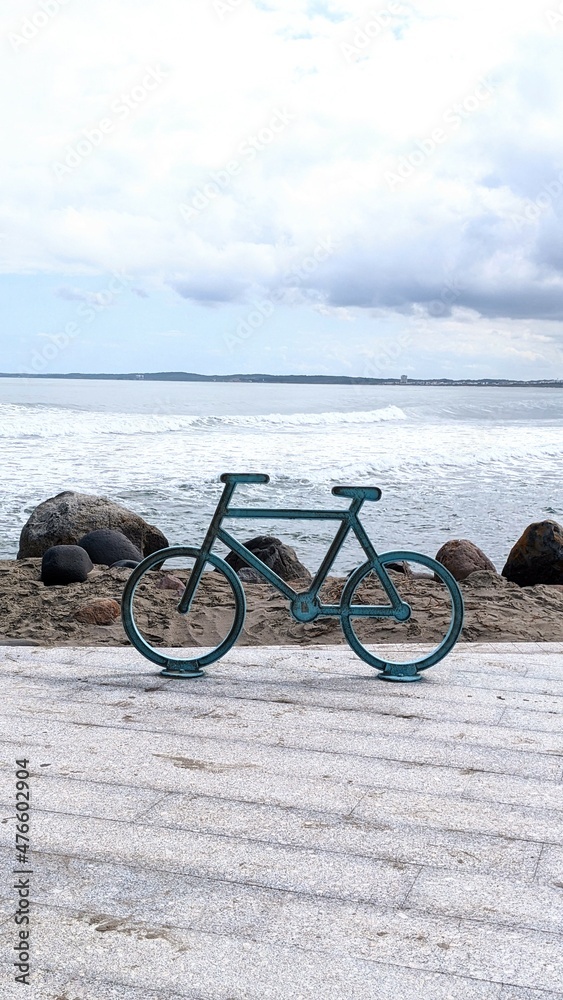 Fototapeta premium bicycle on the beach