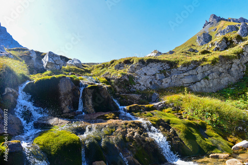 Gebirgsbach Nähe Kirchlispitzen im Rätikon-Vorarlberg/Österreich  photo