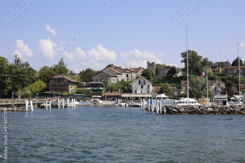 Maisons et port de Rolle photo