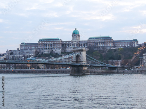Fototapeta Naklejka Na Ścianę i Meble -  Budapest, Hungary, March 2016 - view of Budapest's Chain Bridge and Buda Castle in the evening