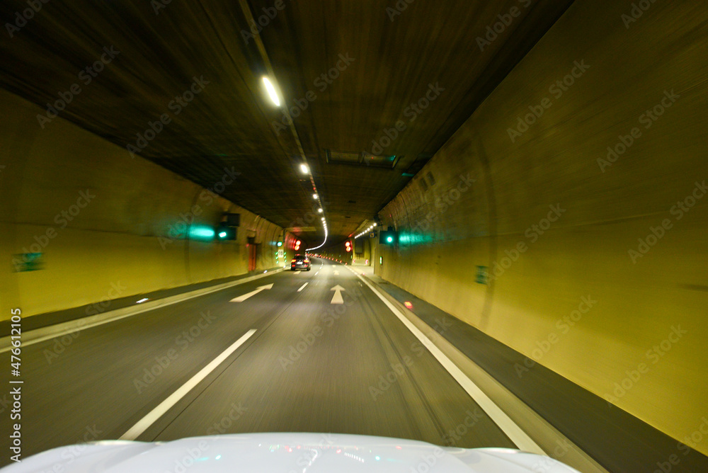 Pfändertunnel auf der Autobahn A 14 bei Bregenz, Fahrtrichtung Deutschland Pfändertunnel auf der Autobahn A 14 bei Bregenz, Fahrtrichtung Deutschland