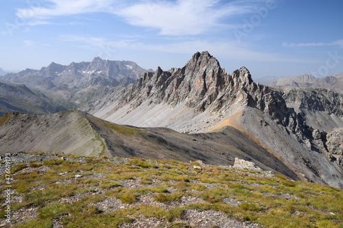 L'Aiguille de Chambeyron (alt 3412 m) et le Rocher de l'Eissassa (alt 3048 m), vus depuis le Longet photo