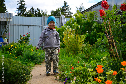 child in the garden