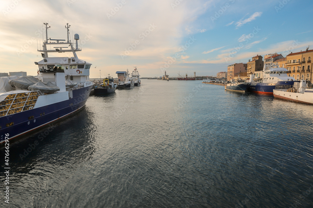 port entrance of Sete city