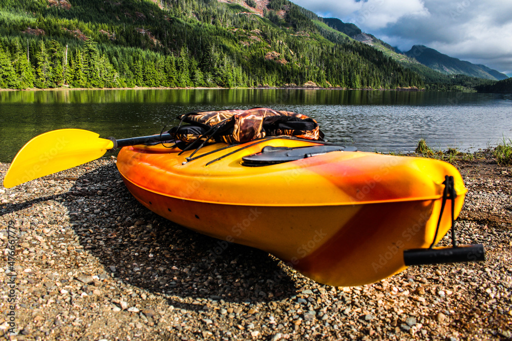 Fototapeta premium Kayak at Nimpkish Lake on Vancouver Island Canada 