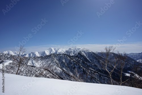 冬山風景　東谷山より万太郎山、谷川岳  © Kazuo Katahira