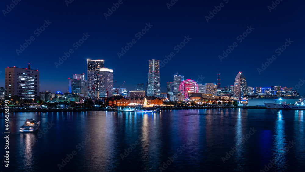 Yokohama Minato-Mirai cityscape at night.