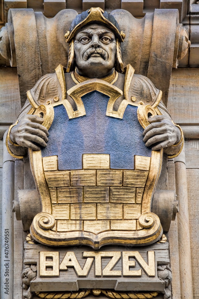 görlitz, deutschland altes wappen von bautzen an der außenfassade am