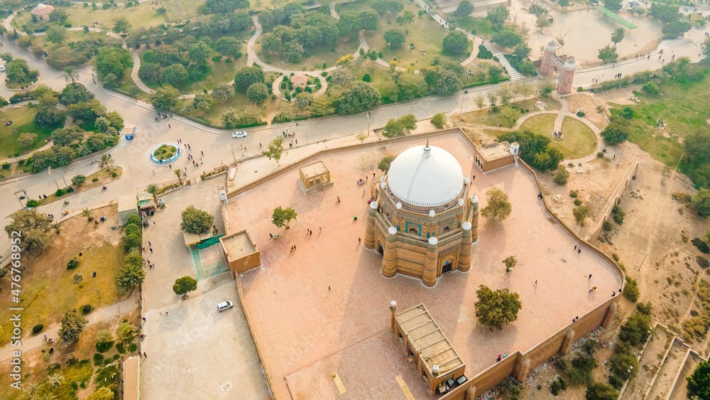 Αυτοκόλλητο The Tomb of Shah Rukn-e-Alam located in Multan, Pakistan, is the mausoleum of the Sufi saint Sheikh Rukn-ud-Din Abul Fateh