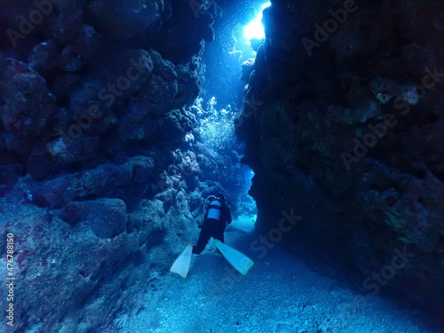 石垣島・美ら海海底の洞窟 © MANPUKU
