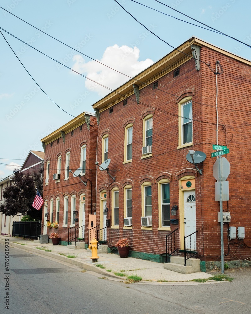 Brick houses in Cumberland, Maryland Brick houses in Cumberland, Maryland