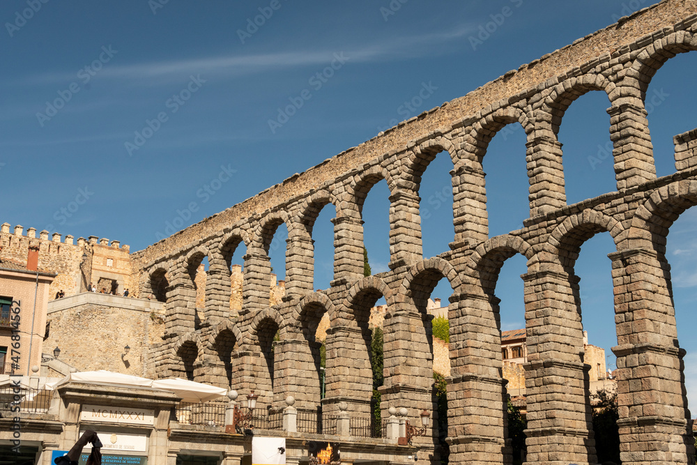 Vista del acueducto de Segovia, España