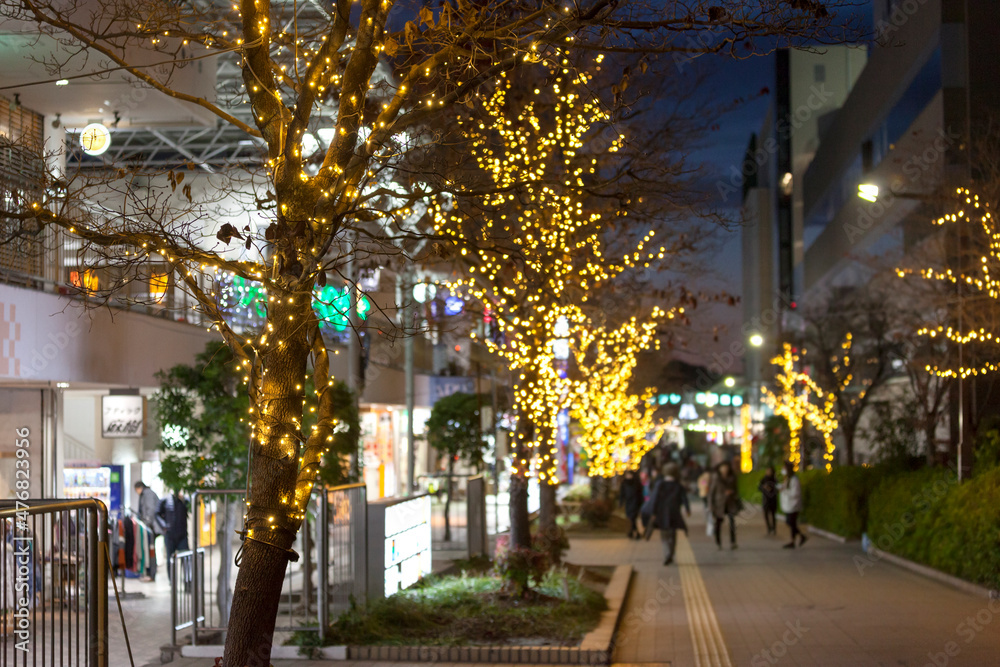 新百合ヶ丘・マプレ通りのクリスマスイルミネーション（神奈川県川崎市麻生区）