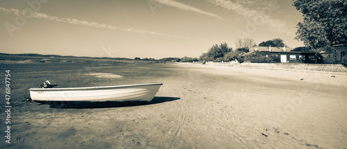 Photography Arès, bassin d'Arcachon, paysage, marine, photo marine vintage, barque en noir e