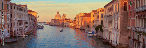 Grand Canal, Basilica Santa Maria della Salute at dawn in Venice Fotobehang