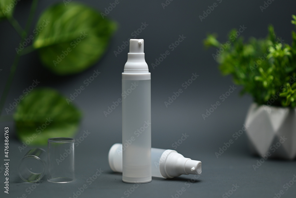 Cosmetics bottles Airless sprayer to put stickers for your product plastic bottles glass bottles