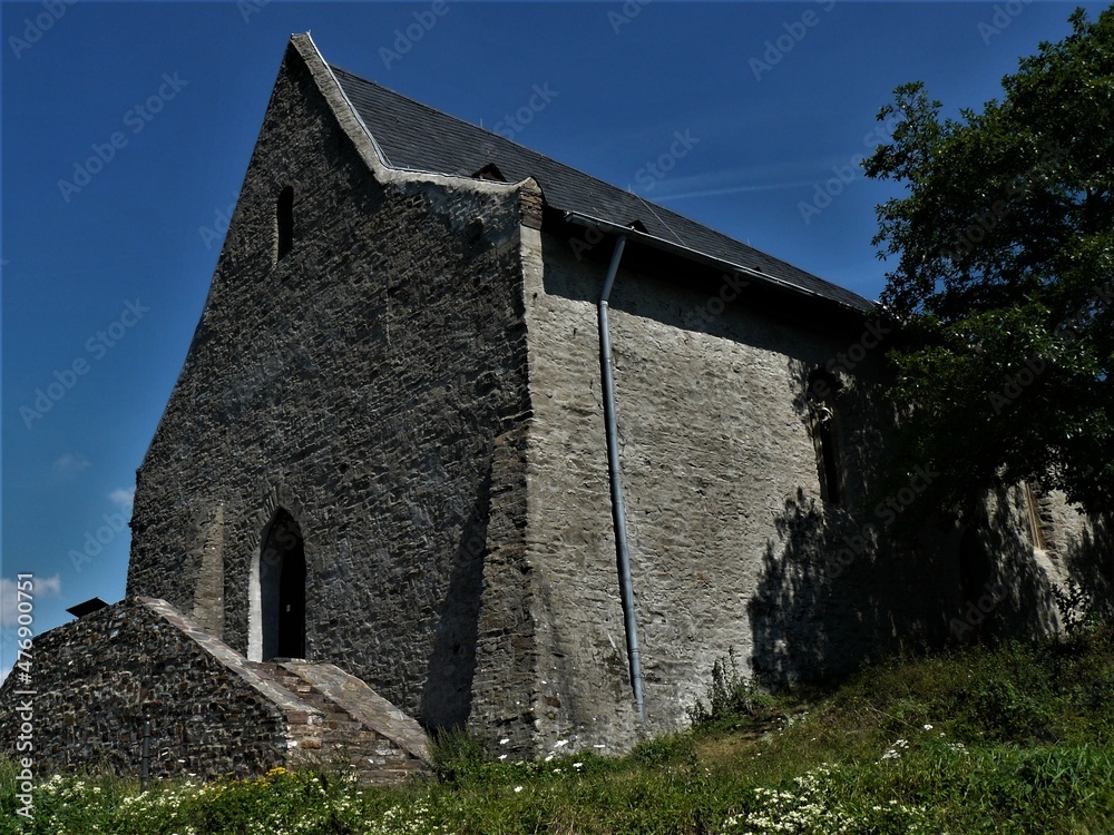 Wallfahrtskirche auf dem Bleidenberg in Oberfell an der Mosel Wallfahrtskirche auf dem Bleidenberg in Oberfell an der Mosel