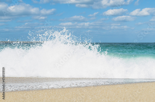 Fototapeta Naklejka Na Ścianę i Meble -  wave by the sea
