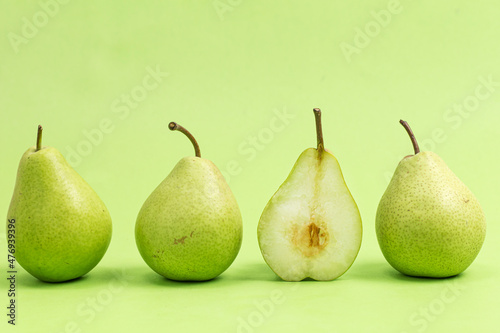 Εκτύπωση καμβά There were fresh and delicious pears on the table