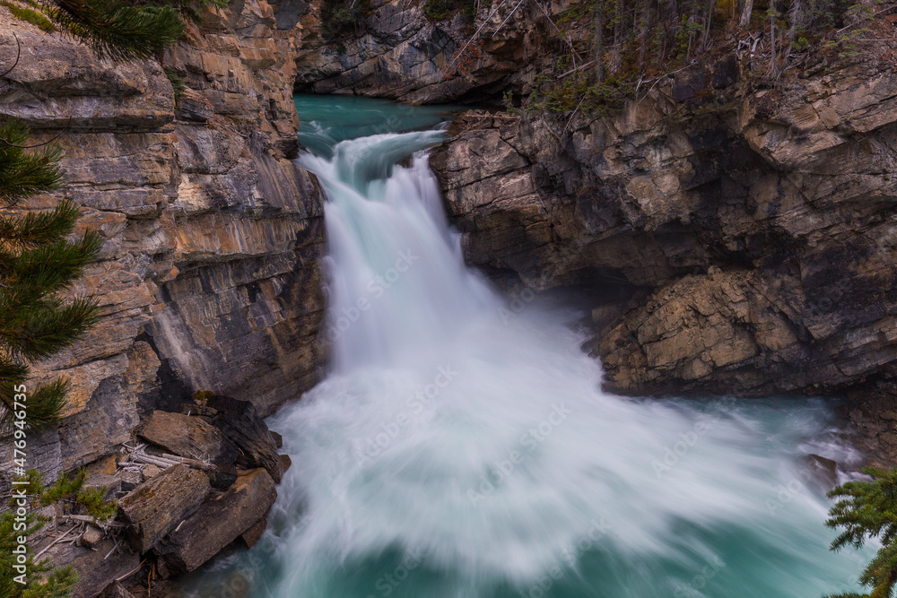 Lower sunwapta falls