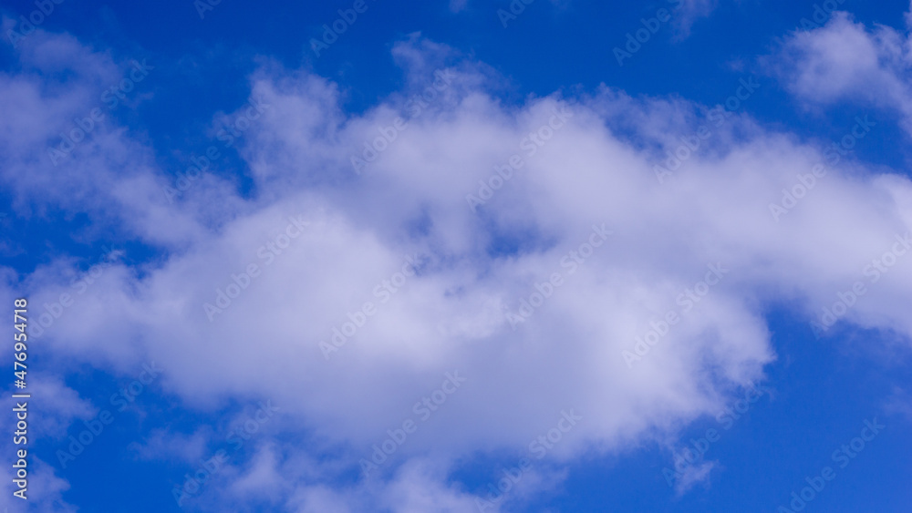 Fototapeta premium beautiful clouds in beautiful blue sky