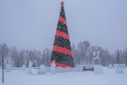red and white snow © Алексей Григорьев
