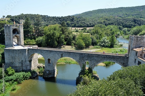Puente Medieval de Besalu