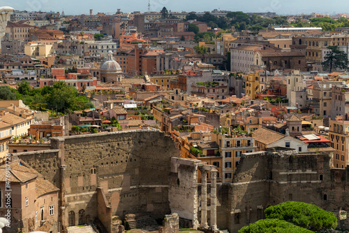 Fototapeta Naklejka Na Ścianę i Meble -  old historical buildings , view of Rome , cityscape photography of Rome Italy 