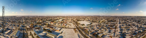 Foto winter panoramic landscape of Korenovsk city (South of Russia) - snow-covered co