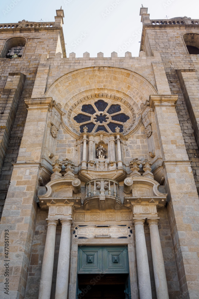 Close-up on the facade of the Porto Cathedral seen from the entrance