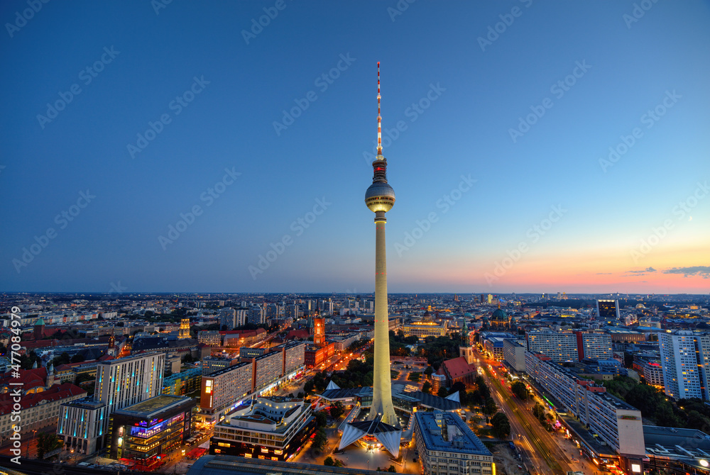 Fototapeta premium Panoramic view of the Berlin's TV tower and night Berlin.