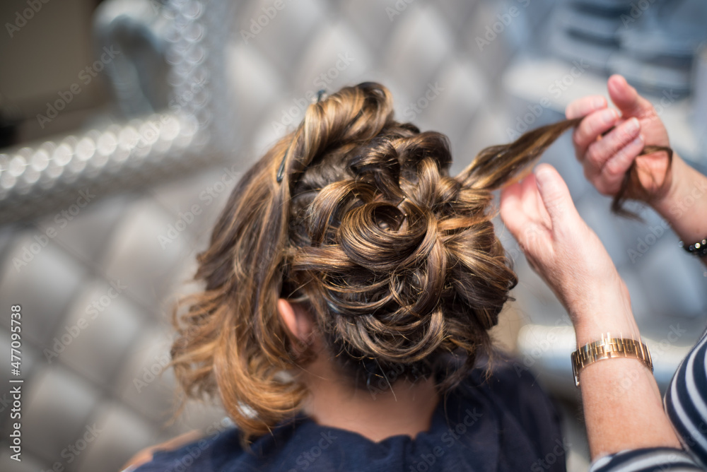 Naklejka premium Coiffure de mariage