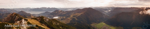 Fototapeta Naklejka Na Ścianę i Meble -  wide mountain view from Wendelstein summit, upper bavaria