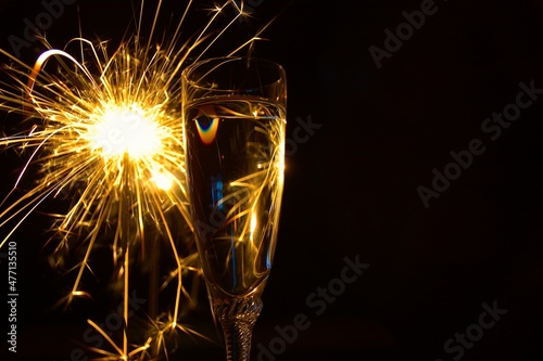 IMG_1553_sparklingwine_n_sparkler.jpg