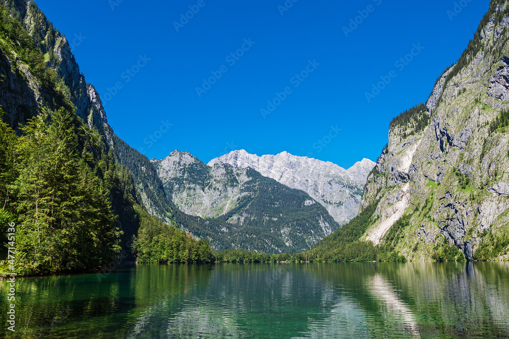 Blick auf den Obersee im Berchtesgadener Land in Bayern