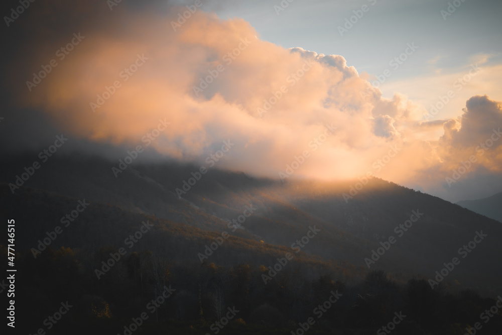 Obraz premium Sunset lautumn landscape 
