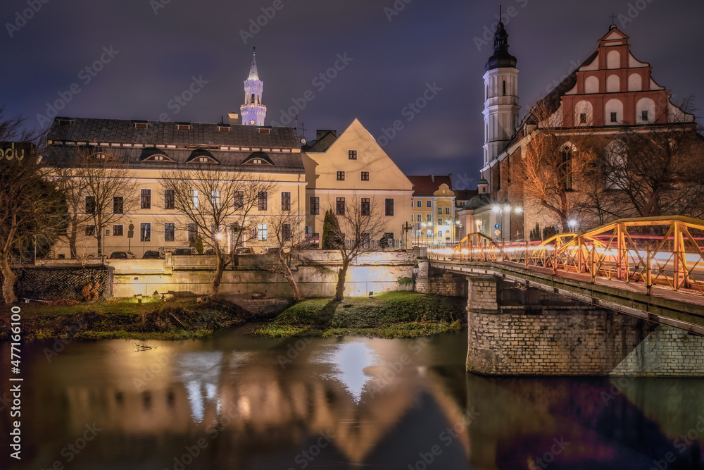 Most Zamkowy, Archiwum Państwowe i kościół franciszkanów na Starym Mieście w Opolu (Polska)