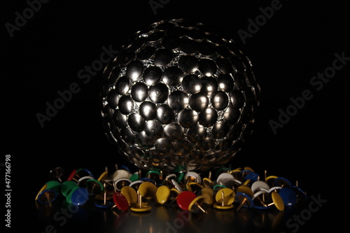 Fényképezés Mirror ball - Impossible to escape