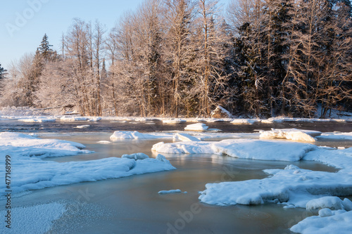 Winter freezing river in cold winter weather © Risto