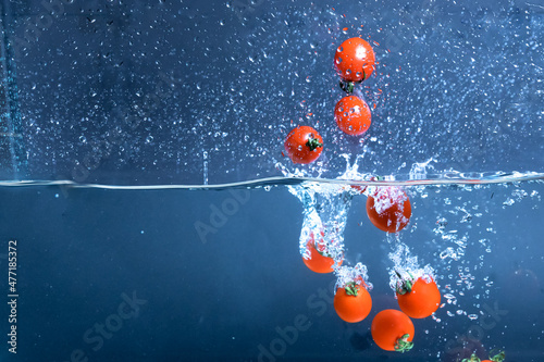 tomatoes fall into the water