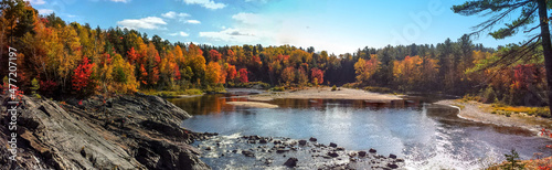 Obraz na płótnie Panoramic view of the Chutes river in Massey, ON, Canada w salonie