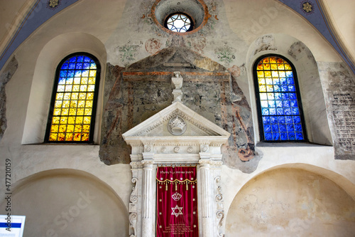 Obraz na płótnie stara synagoga w Pińczowie w salonie